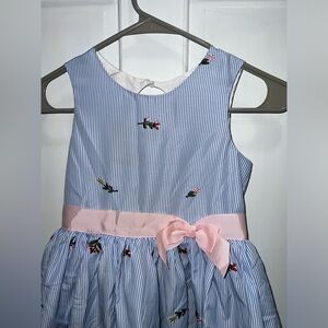 GIRLS Zunie Blue Stripe Floral Embroidered Easter Dress with pink bow. Pre Loved